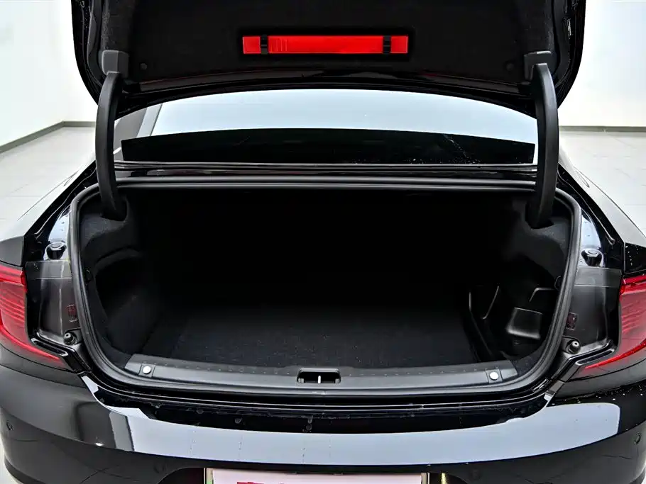 Volvo S90 plug-in hybrid 2025 plug-in hybrid four-wheel drive long range Zhiya luxury version купить на сайте DeffCars