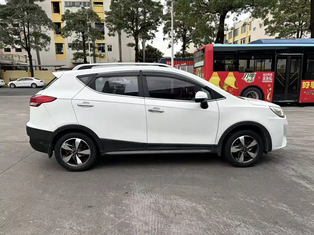 Refine S3 2017 1.6L manual luxury smart model купить на сайте DeffCars