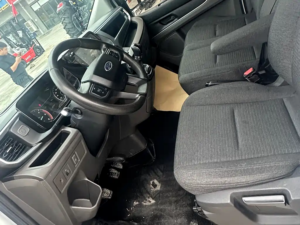 Transit 2023 2.0T diesel manual multi-functional commercial vehicle short-axle mid-roof 5/6 seats купить на сайте DeffCars