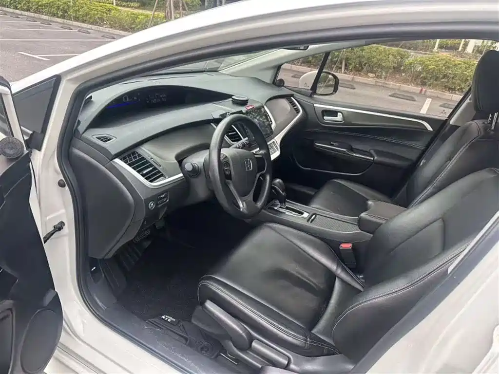 Jade 2017 1.8L automatic classic version 5 seats купить на сайте DeffCars
