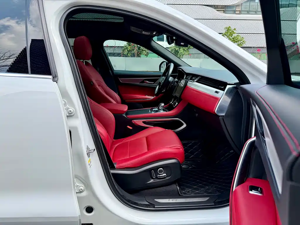 Jaguar F-PACE 2021 250PS R-Dynamic S купить на сайте DeffCars
