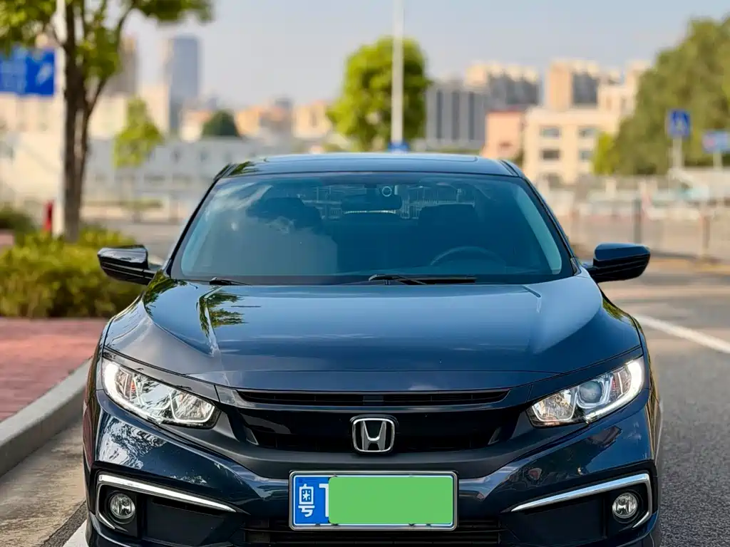 Civic 2019 220TURBO CVT Dynamic Edition National VI купить на сайте DeffCars