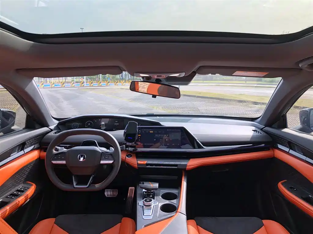Changan UNI-V 2023 1.5T sports version купить на сайте DeffCars