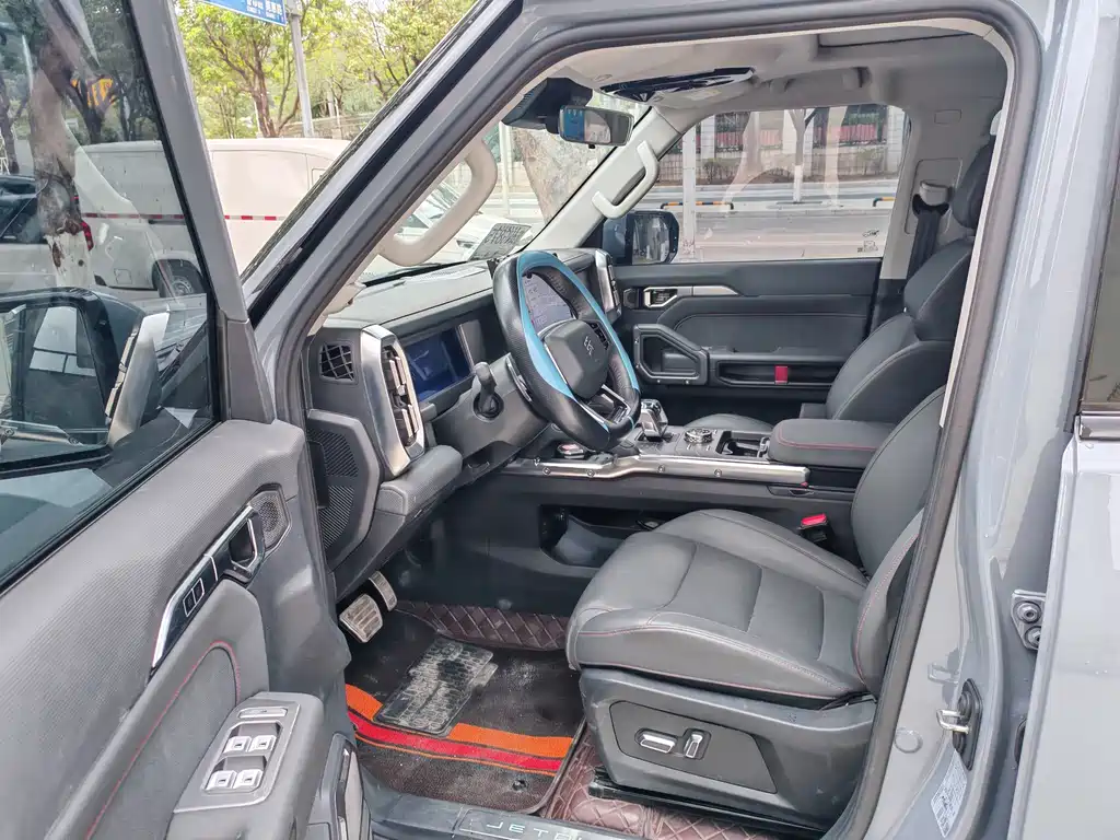 Jietu Traveler 2023 2.0T four-wheel drive crossover PRO купить на сайте DeffCars