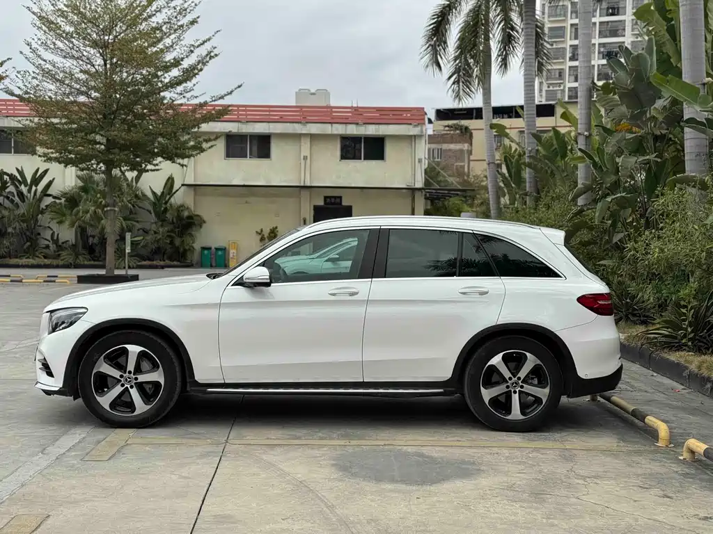 Mercedes-Benz GLC 2018 GLC 260 4MATIC luxury model купить на сайте DeffCars