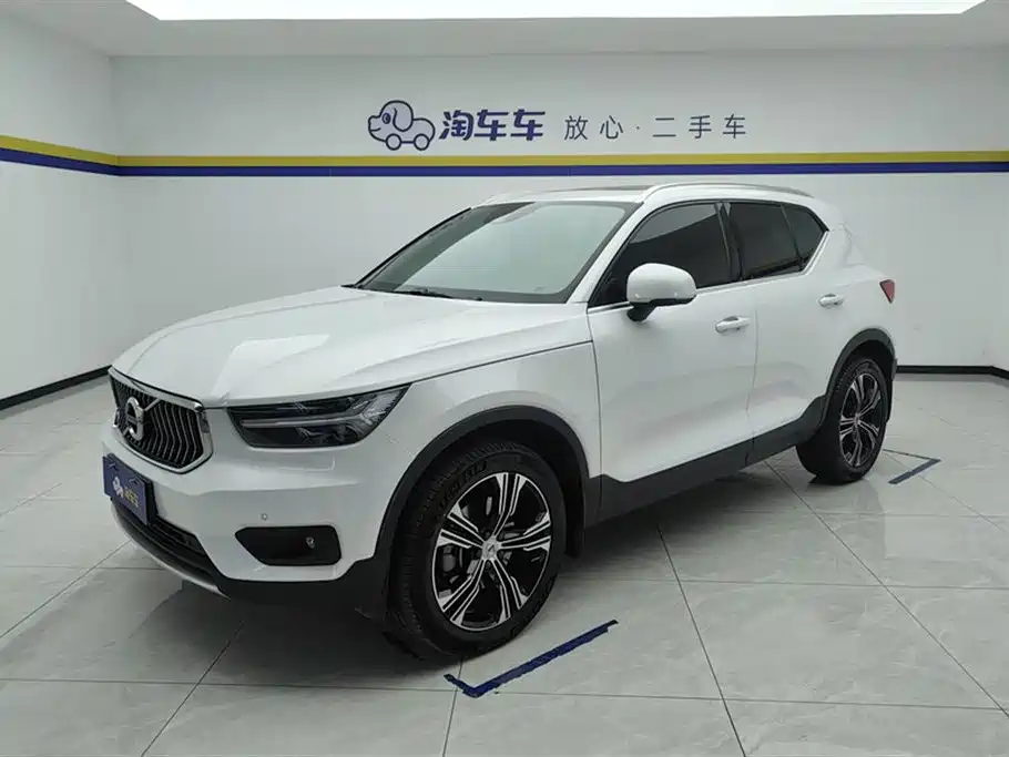 Volvo XC40 2021 T4 four-wheel drive Zhiyuan Deluxe Edition купить на сайте DeffCars