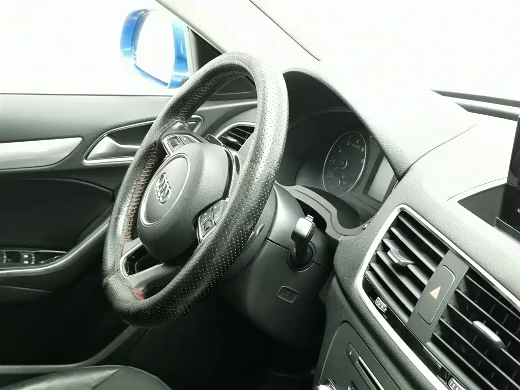 Audi Q3 2017 30 TFSI Style купить на сайте DeffCars