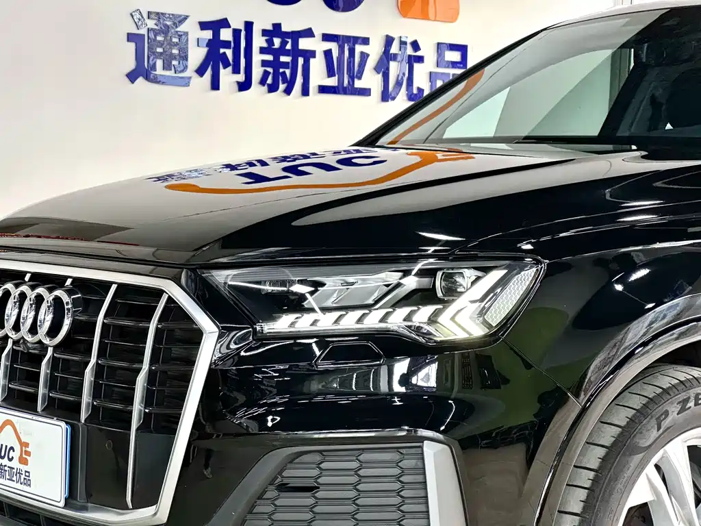 Audi Q7 2023 45 TFSI quattro S line sports купить на сайте DeffCars
