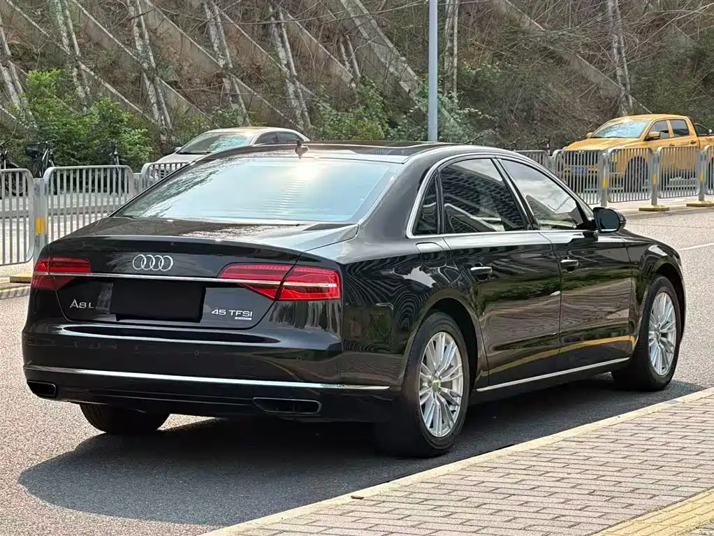 Audi A8 2014 A8L 45 TFSI quattro comfort type купить на сайте DeffCars