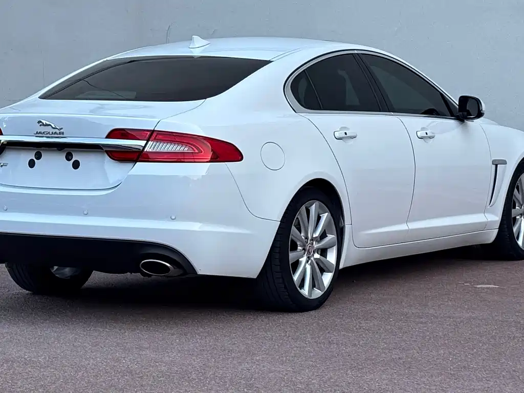 Jaguar XF 2015 XF 2.0T 80th Anniversary Collection Deluxe Edition купить на сайте DeffCars
