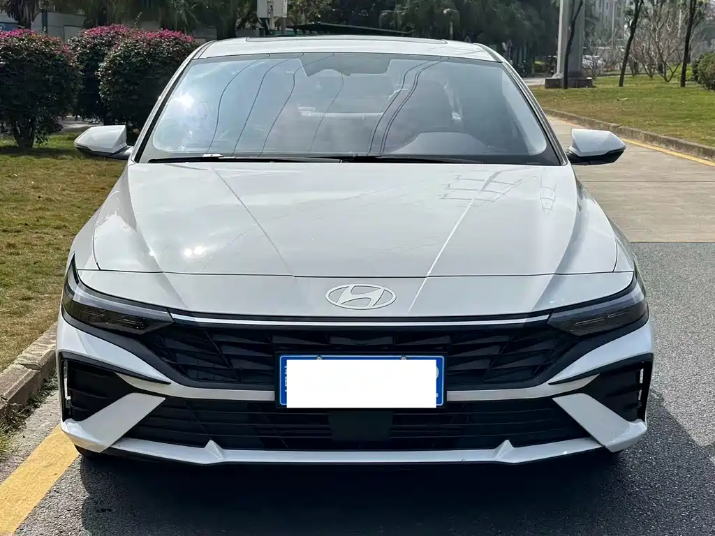 Elantra 2023 1.5L CVT LUX Premium Edition купить на сайте DeffCars