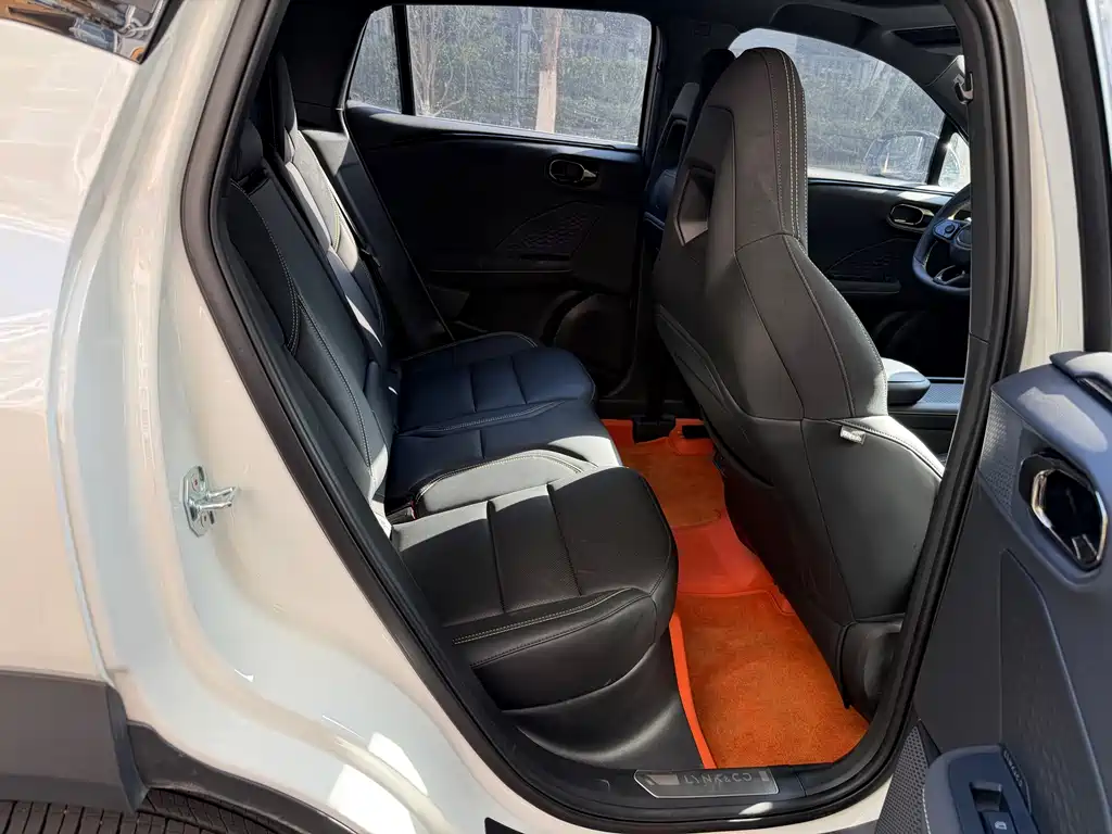 Lynk & Co 06 2025 Renew 1.5T Halo купить на сайте DeffCars