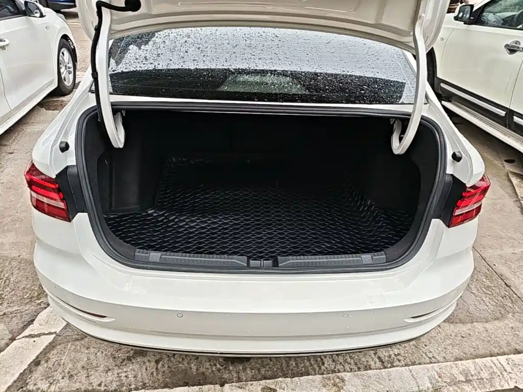 Lavida 2021 1.5L automatic comfort version купить на сайте DeffCars