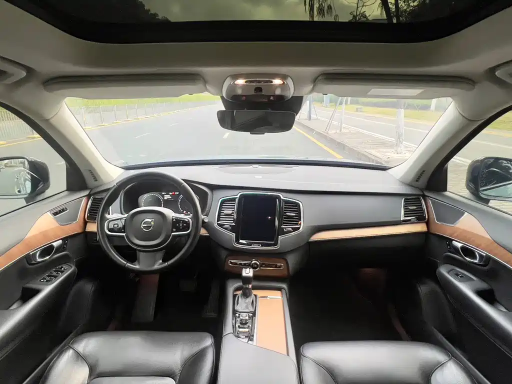 Volvo XC90 2020 T6 Zhiyi Luxury Edition 7 seats купить на сайте DeffCars