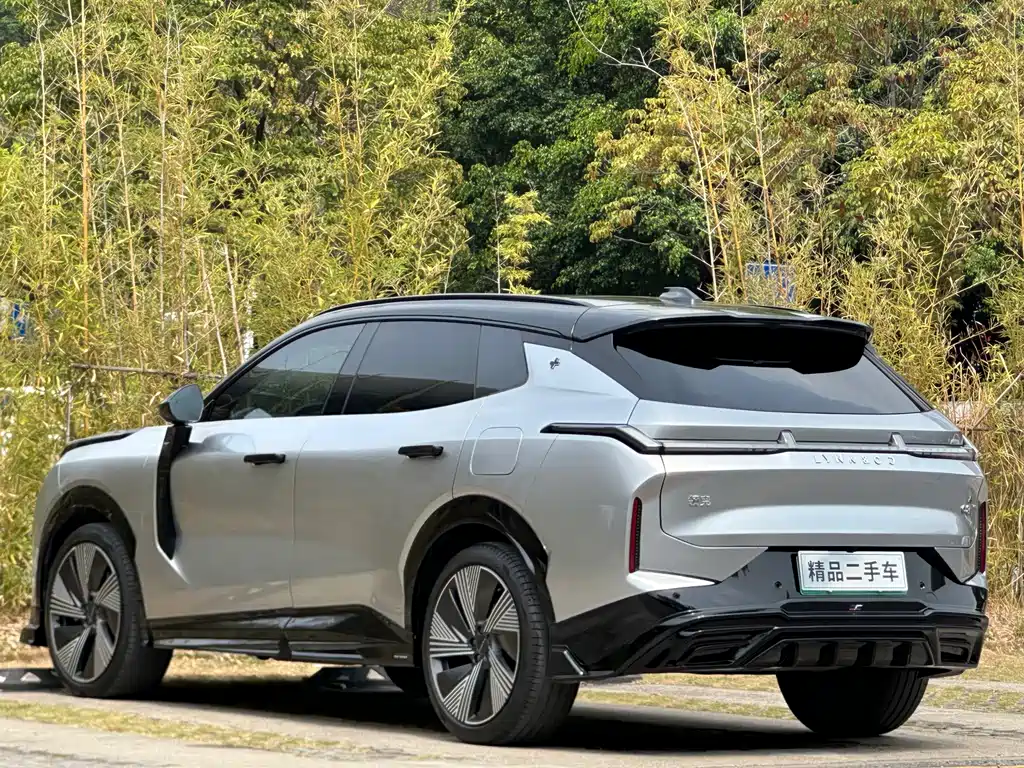 Lynk & Co 08 EM-P 2023 model 120km long range Halo купить на сайте DeffCars