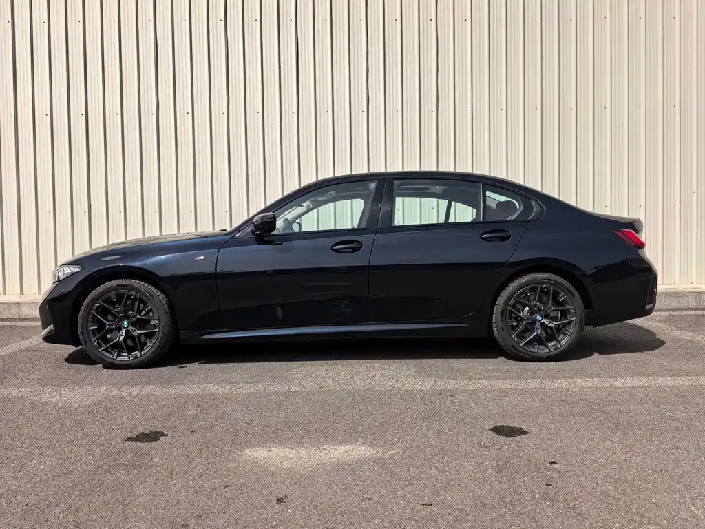 BMW 3 Series 2025 330Li M Sports Night Package купить на сайте DeffCars