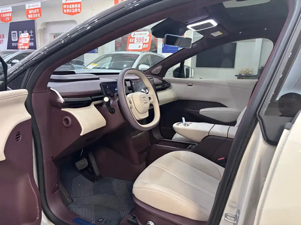 Jikrypton X 2025 five-seater rear-wheel drive version купить на сайте DeffCars