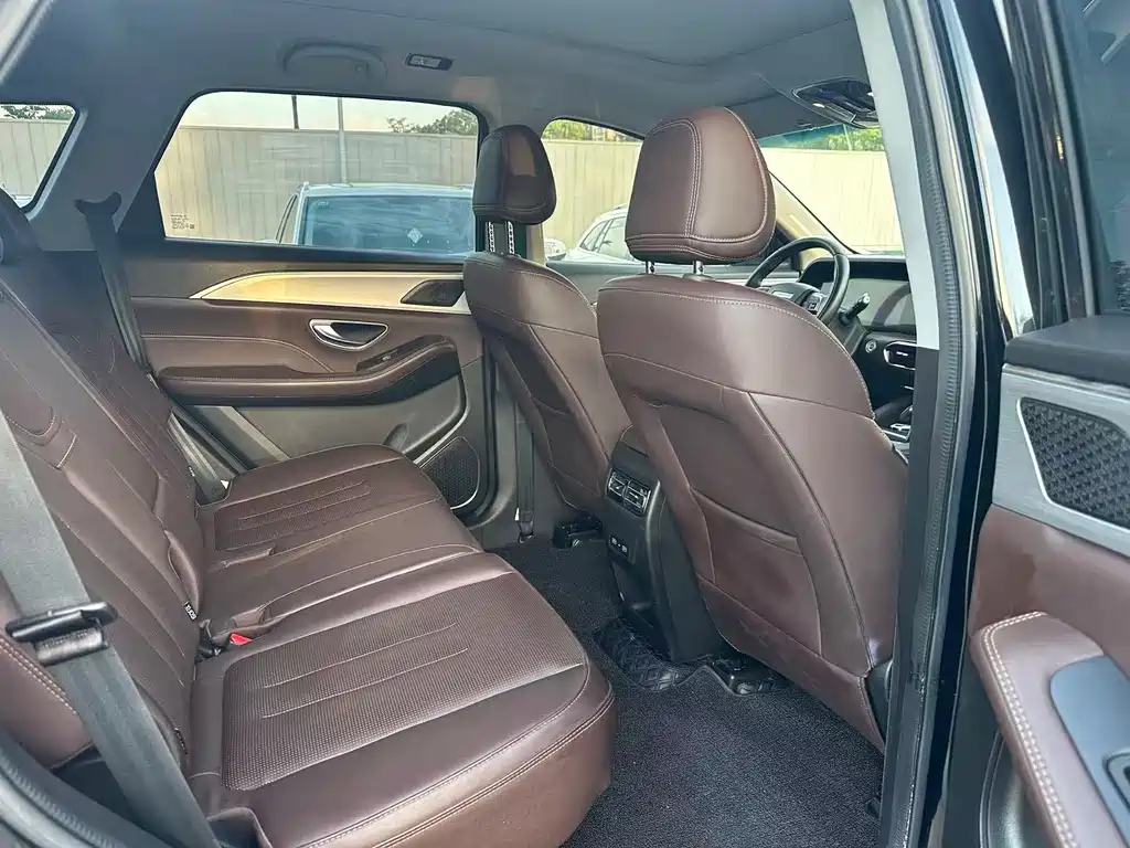Jietu X90 PLUS 2023 model 1.6TD DCT villa 7 seats купить на сайте DeffCars