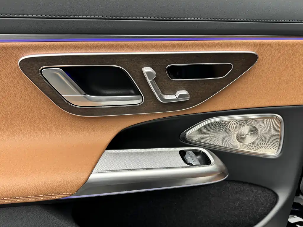 Mercedes-Benz E-Class 2025 E 300 L Luxury Model купить на сайте DeffCars