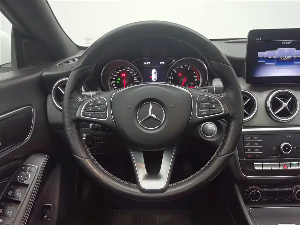 Mercedes-Benz CLA imported 2018 CLA 200 dynamic model купить на сайте DeffCars