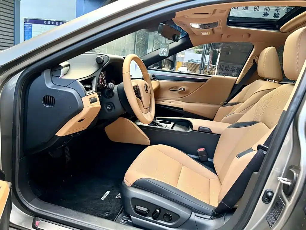 Lexus ES 2025 200 Premium Edition купить на сайте DeffCars