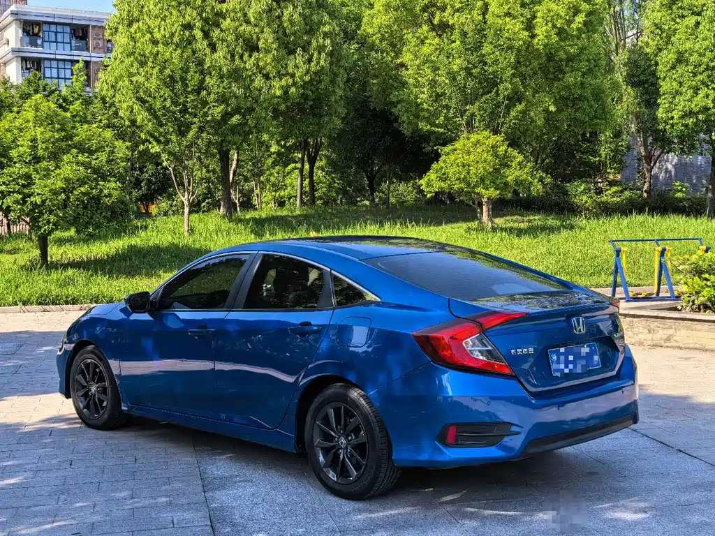 Civic 2019 220TURBO CVT Dynamic Edition National V купить на сайте DeffCars