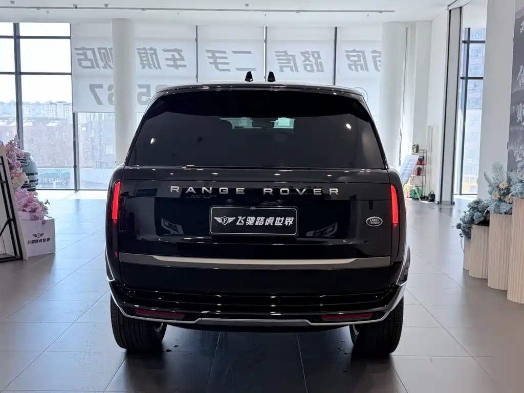 Range Rover 2026 3.0 L6 400PS SE long axis version купить на сайте DeffCars