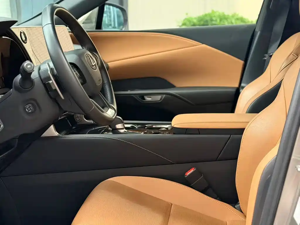 Lexus RX 2023 350h two-wheel drive comfort version купить на сайте DeffCars