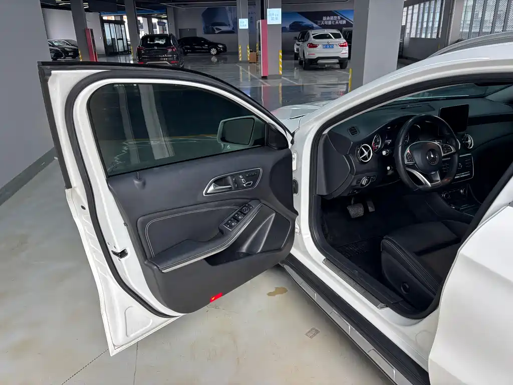 Mercedes-Benz GLA 2019 GLA 200 Dynamic купить на сайте DeffCars