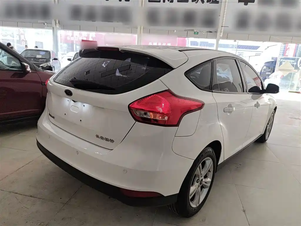 Focus 2018 hatchback classic 1.6L automatic comfort smart mobility version купить на сайте DeffCars