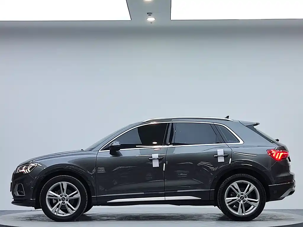 Audi Q3 2022 35 TFSI Fashionable and Elegant купить на сайте DeffCars