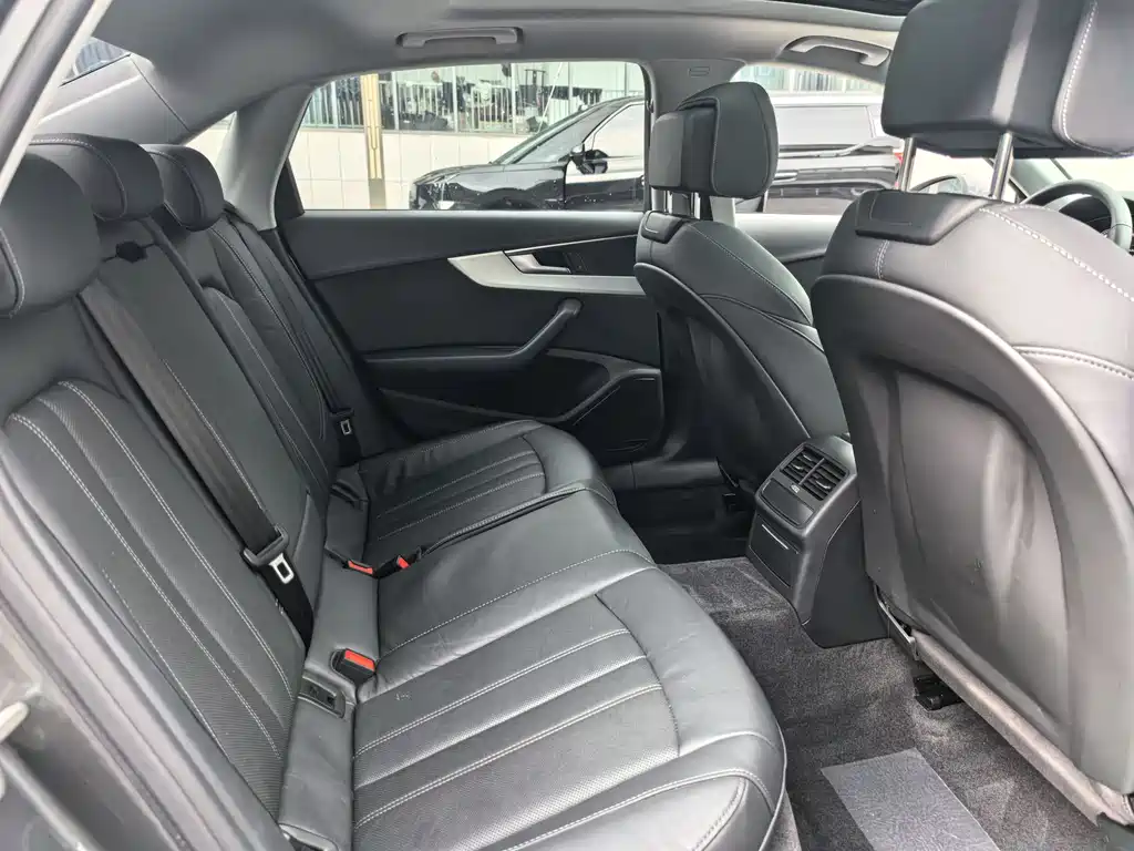 Audi A4L 2020 40 TFSI Fashionable and Dynamic купить на сайте DeffCars