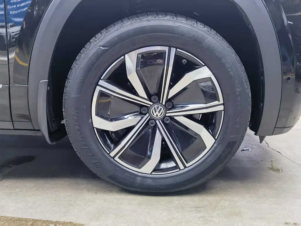 Touron 2020 Touron X 380TSI four-wheel drive luxury version купить на сайте DeffCars