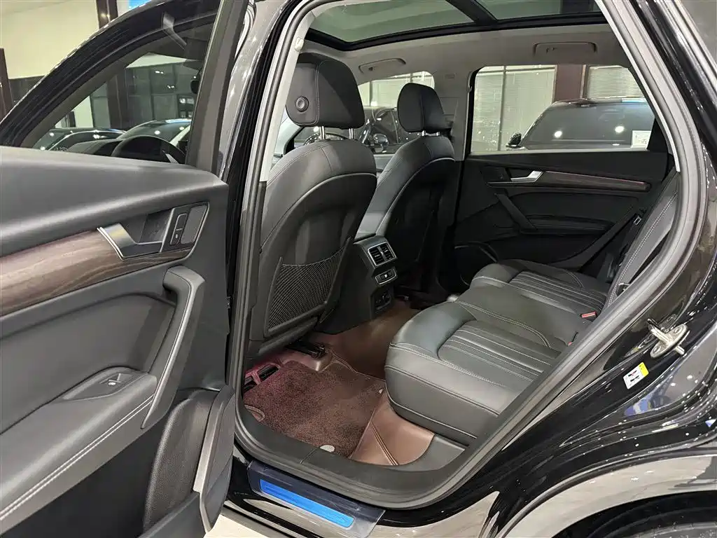 Audi Q5L 2022 facelift 40T luxury and elegant model купить на сайте DeffCars