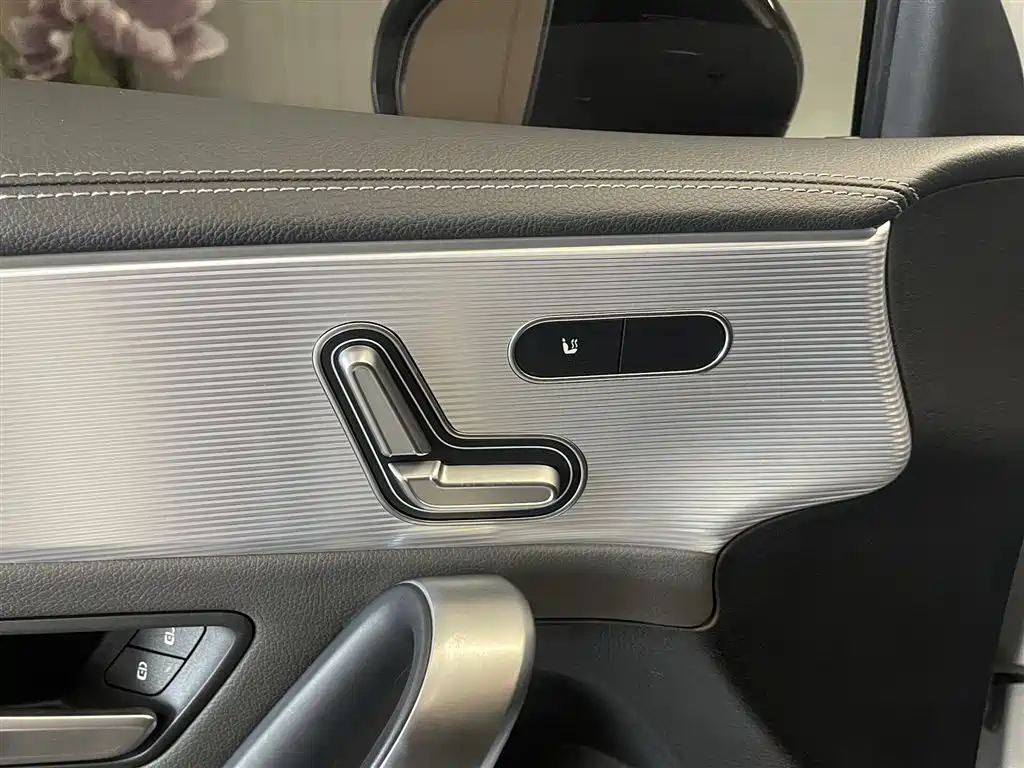 Mercedes-Benz A-Class AMG 2020 AMG A 35 L 4MATIC купить на сайте DeffCars