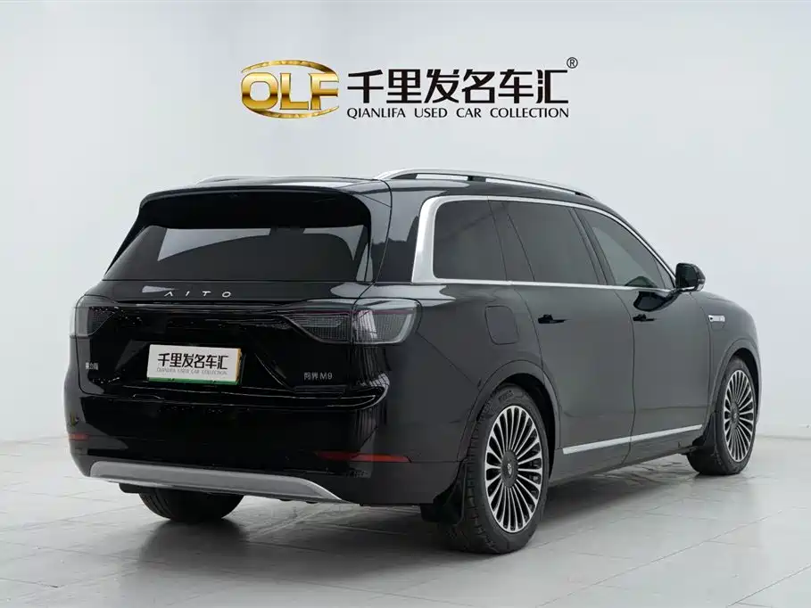 Wenjie M9 2024 extended range Ultra version 52kWh 5-seater version купить на сайте DeffCars