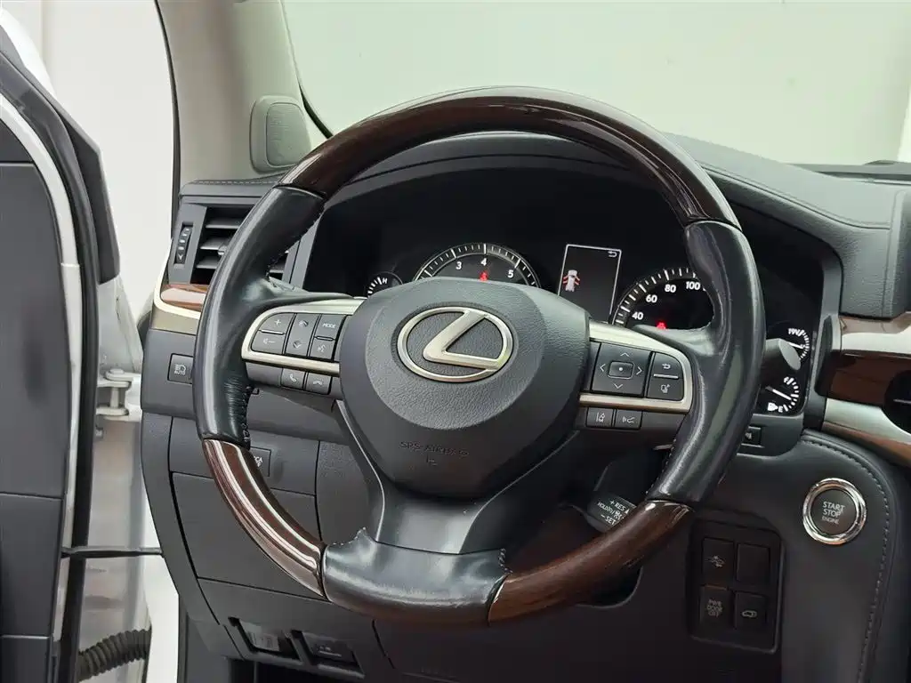 Lexus LX 2019 570 Premium Luxury Edition купить на сайте DeffCars