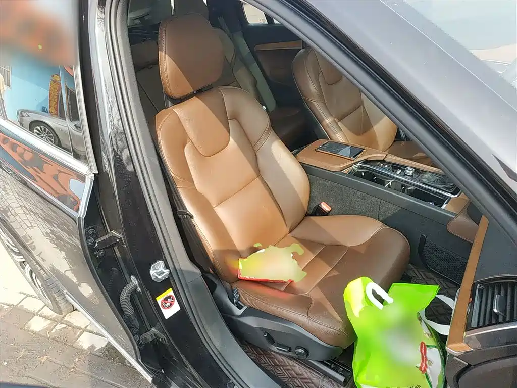 Volvo XC90 2020 facelift T6 Zhiyi Luxury Edition 7 seats купить на сайте DeffCars