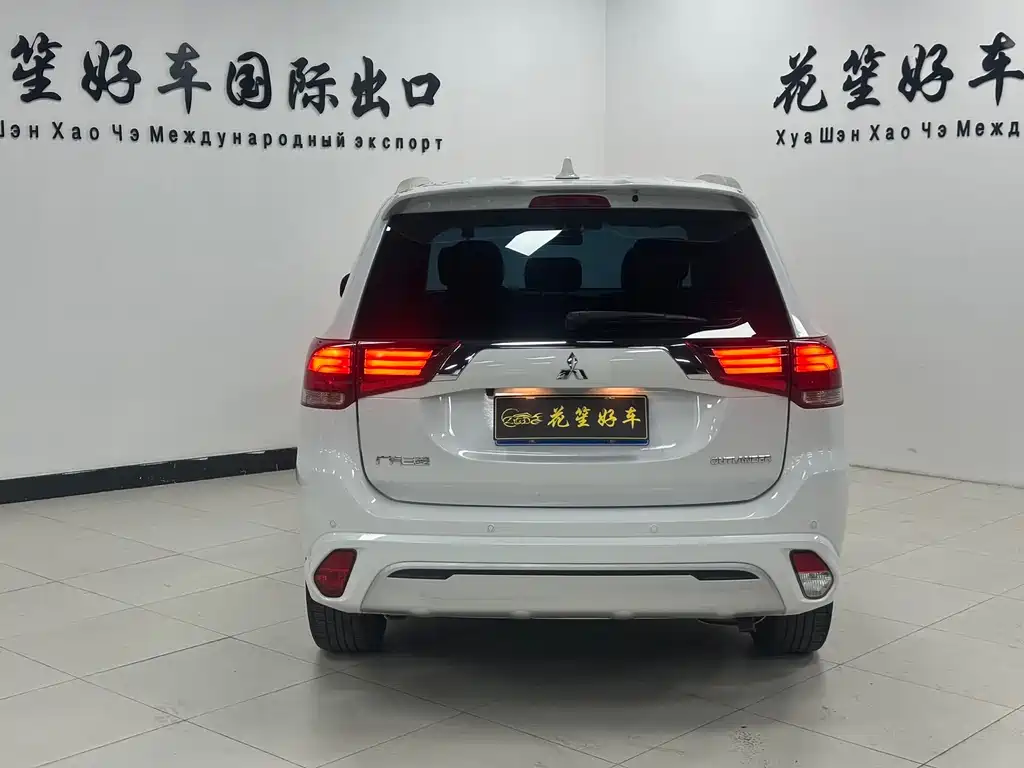 Outlander 2021 2.0L 2WD Smooth Edition 5 seats купить на сайте DeffCars