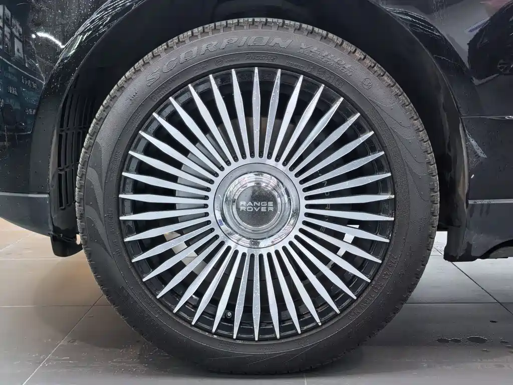 Range Rover 2021 3.0 L6 Legend Extended Classic Edition купить на сайте DeffCars