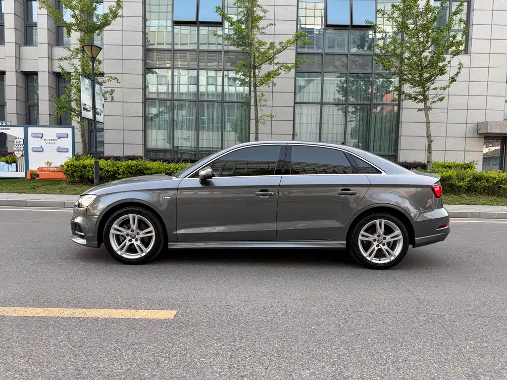 Audi A3 2020 Limousine 35 TFSI Fashion Type National V купить на сайте DeffCars