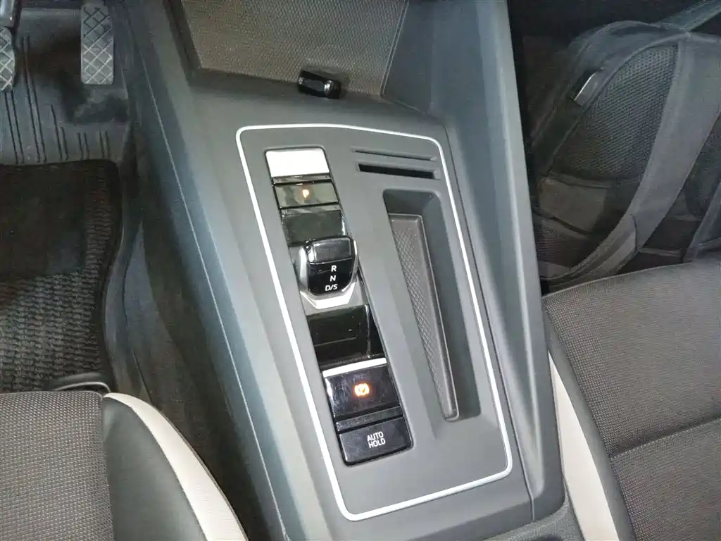 Golf 2023 facelift 280TSI DSG Pro купить на сайте DeffCars
