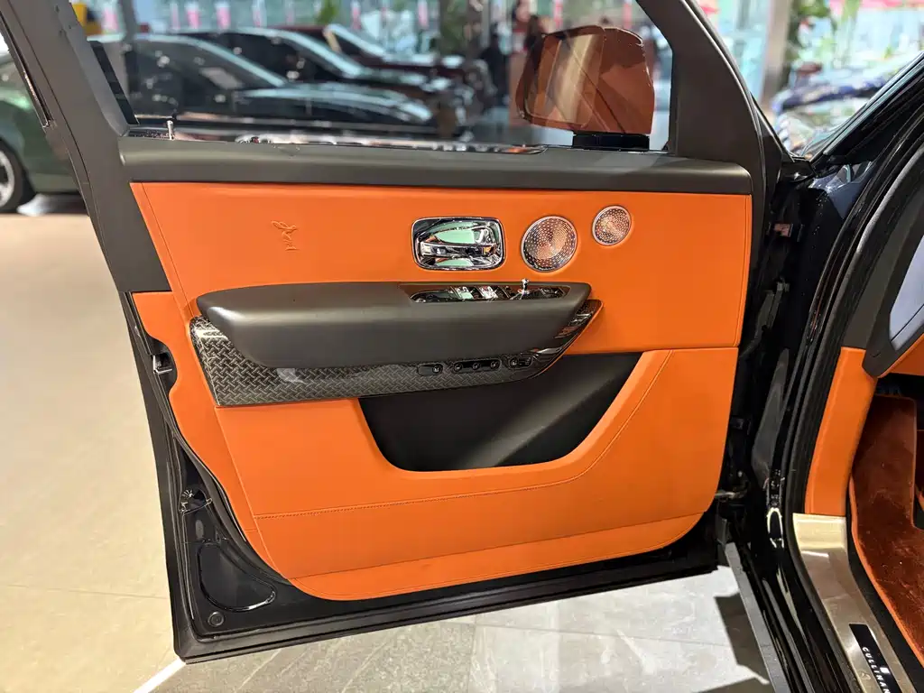 Cullinan 2018 four-seat version купить на сайте DeffCars