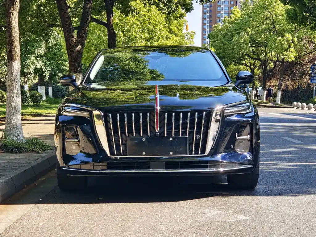 Hongqi H5 PHEV 2025 170 super hybrid version купить на сайте DeffCars