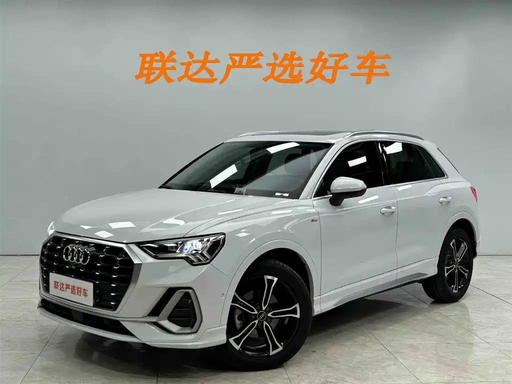 Audi Q3 2022 35 TFSI Fashionable and Dynamic купить на сайте DeffCars