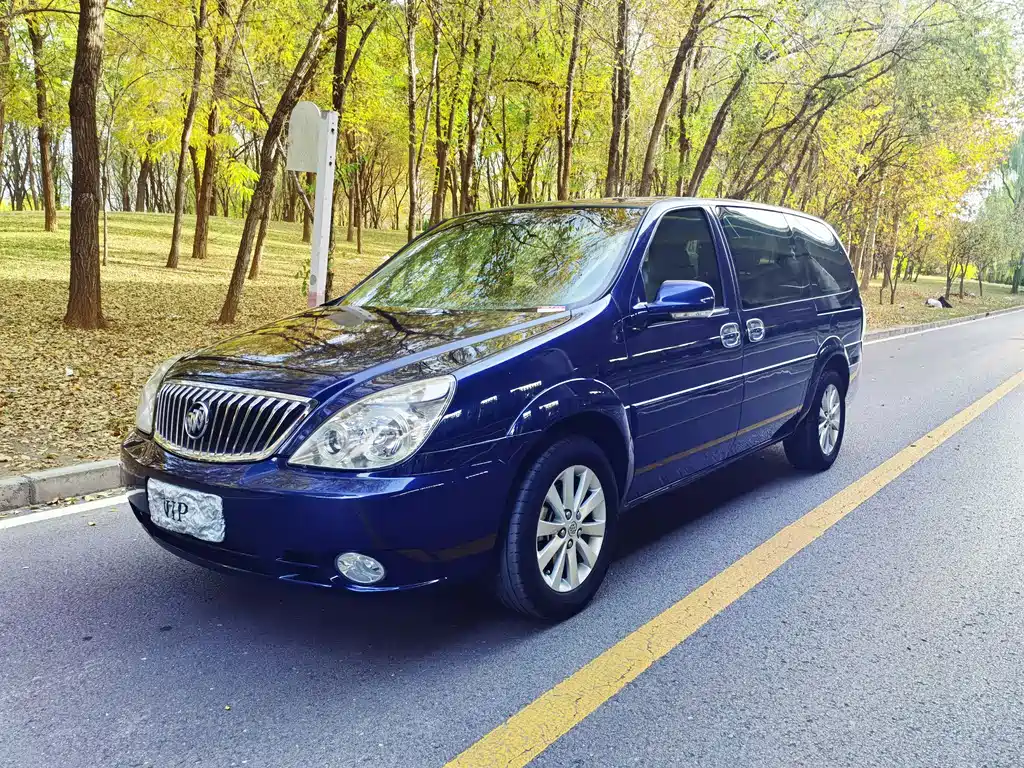 Buick GL8 2014 2.4L Classic Edition купить на сайте DeffCars