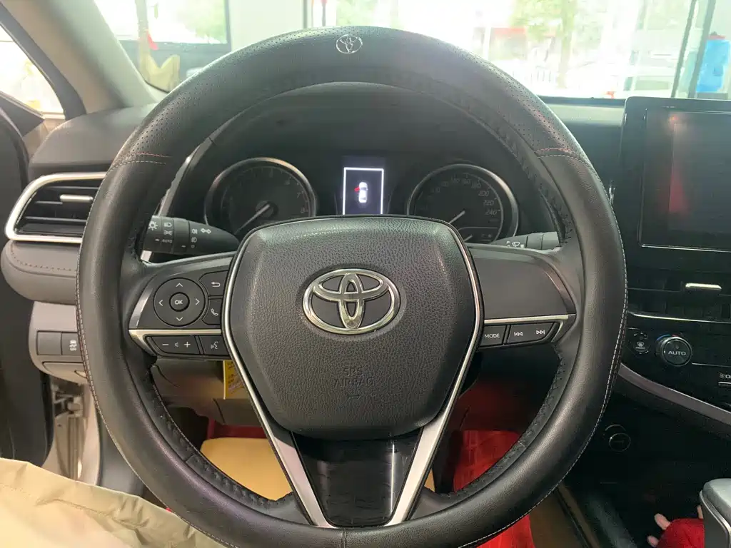 Camry 2023 2.0GVP Leading Edition купить на сайте DeffCars