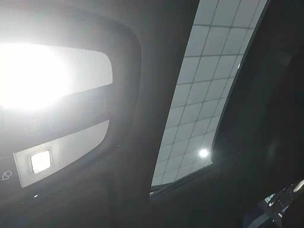 Volvo S90 plug-in hybrid 2023 T8 plug-in hybrid four-wheel drive long range Zhiyi luxury version купить на сайте DeffCars