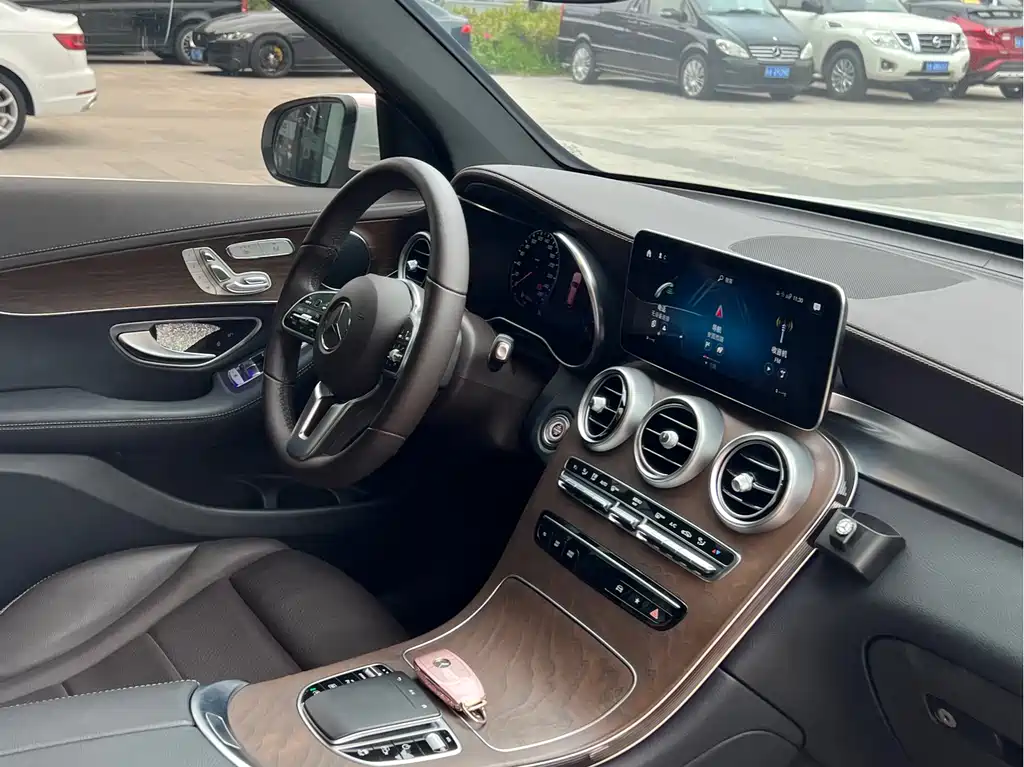 Mercedes-Benz GLC 2022 facelift 2 GLC 260 L 4MATIC luxury model купить на сайте DeffCars