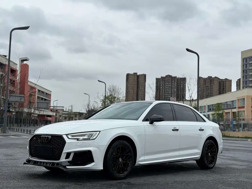 Audi A4L 2018 30th Anniversary Model 40 TFSI Enterprising купить на сайте DeffCars
